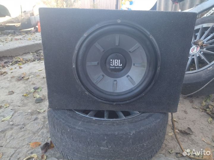 Сабвуфер jbl 1000