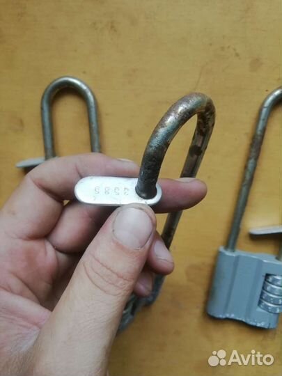 Замок навесной кодовый тех времен