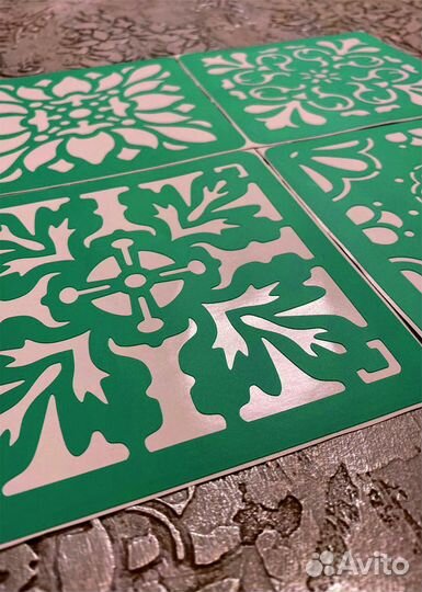 Многоразовый трафарет на клеевой основе для декора