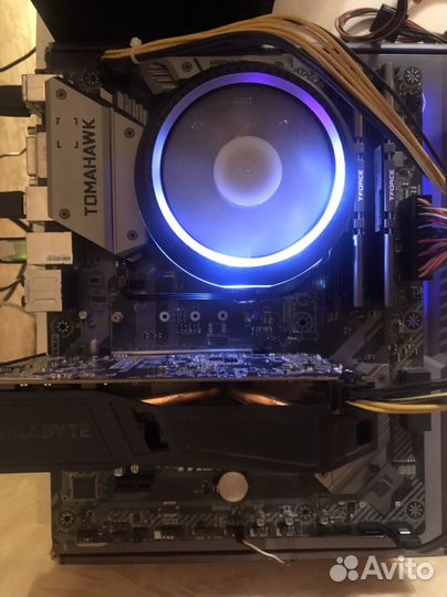 Материнка Msi b450 tomahawk