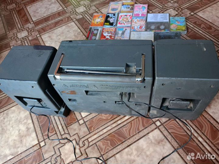 Ретро магнитафон+ кассеты