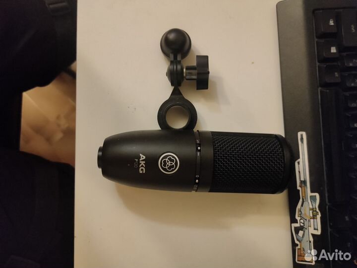 Студийный микрофон akg p120