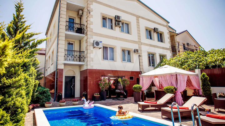 Гостиница, 300 м²