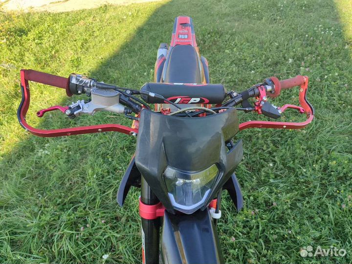 Мотоцикл bse z10