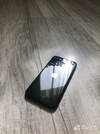 iPhone SE (2020), 64 ГБ