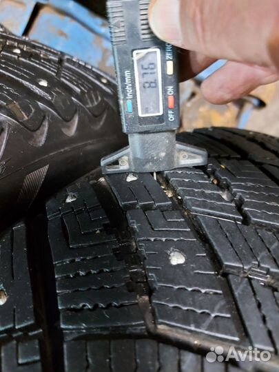 Goodyear UltraGrip Ice Arctic SUV 225/65 R17 102T