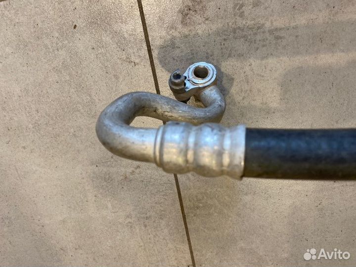 Трубка кондиционера Kia Venga