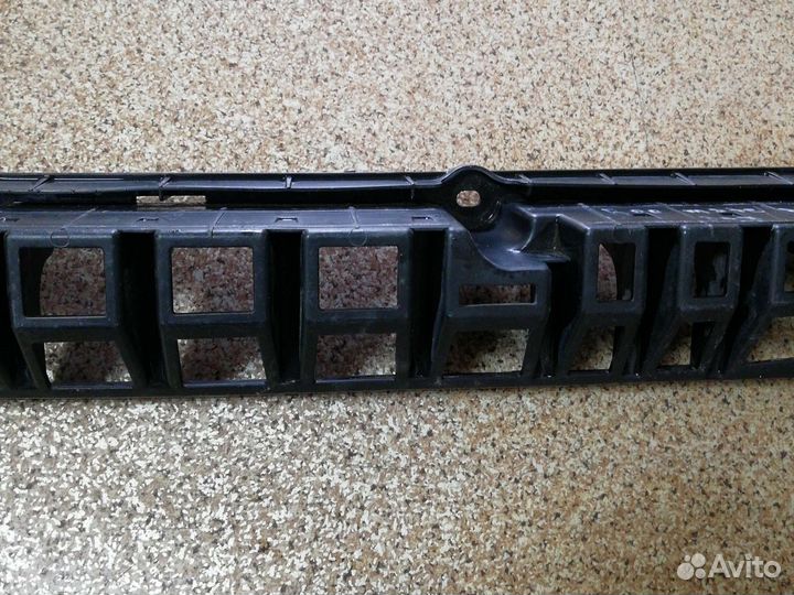 Кронштейн заднего бампера Skoda roomster