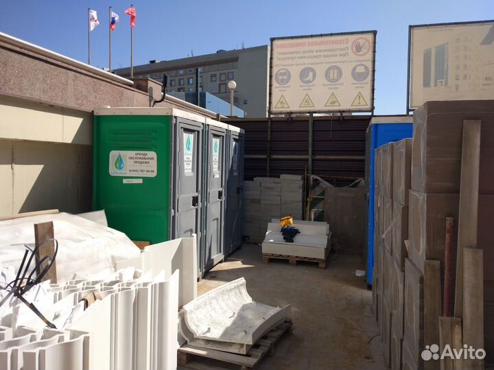 Туалетные кабины - биотуалеты с баком и без