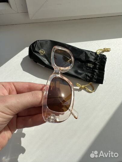 Солнцезащитные очки