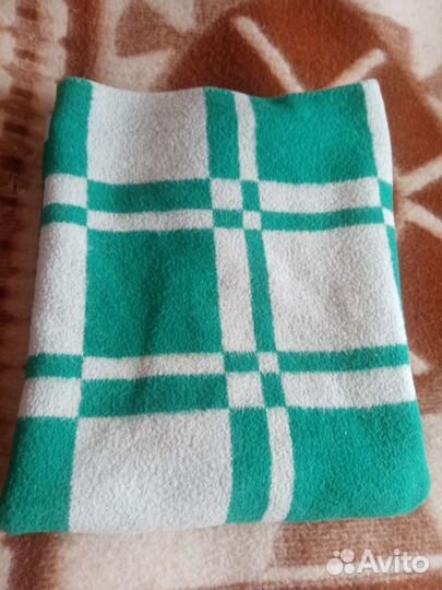 Постельное белье. ссср.5новые.Одеяла,пледы подушки