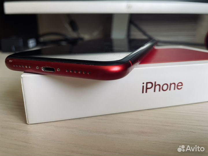 Телефон iPhone 11