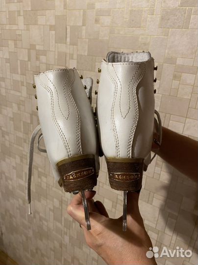 Коньки для фигурного катания