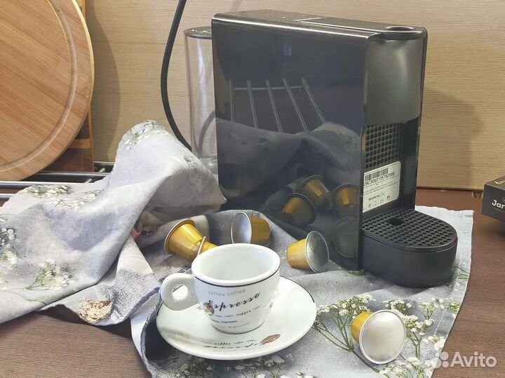 Капсульная кофемашина nespresso essenza mini c30