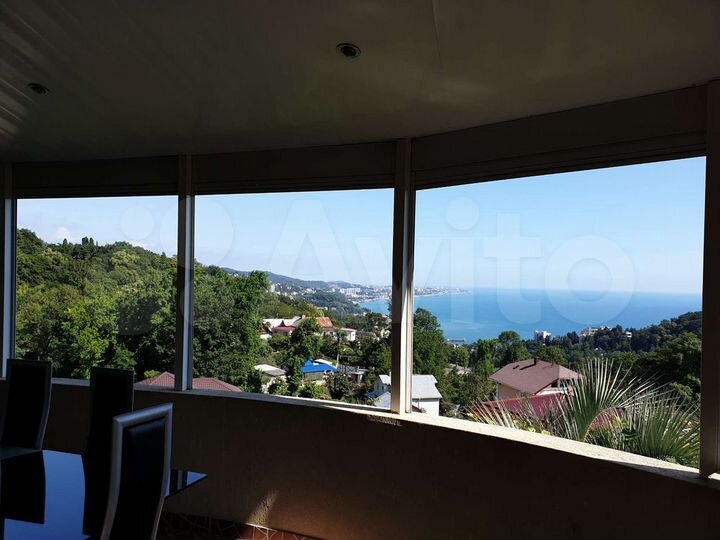 Дом 160 м² на участке 4 сот.