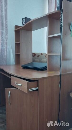 Компьютерный стол