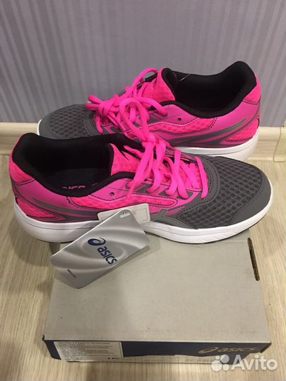 Кроссовки asics новые