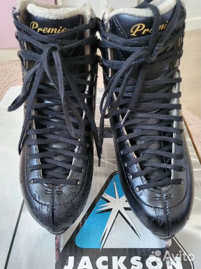 Фигурные коньки jackson
