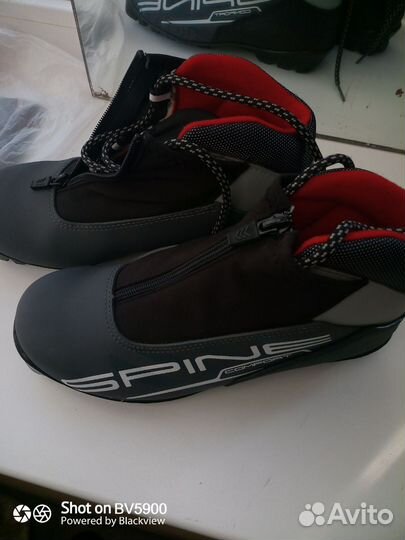 Лыжные ботинки