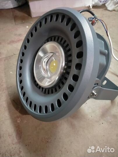 Светодиодный прожектор 150 вт