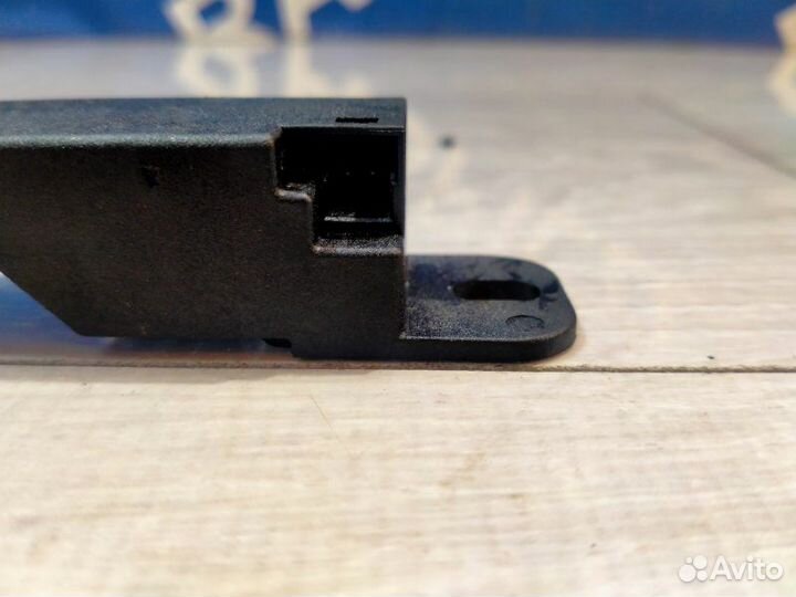 Антенна Mercedes-Benz 212.036 E 250 212 274.920 30