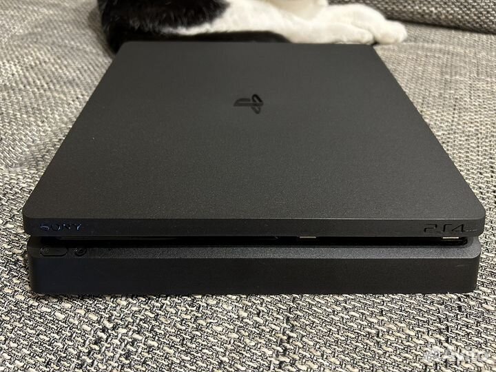 Sony Playstation 4 Slim