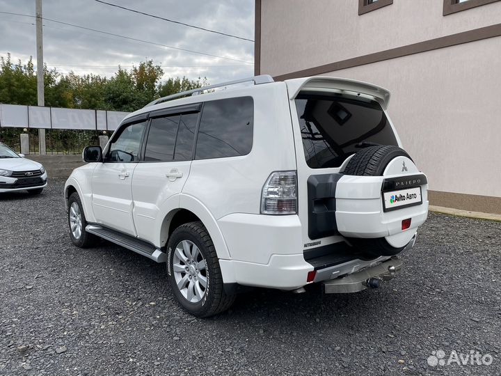 Mitsubishi Pajero 3.2 AT, 2011, 197 000 км