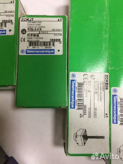 Концевой выключатель Telemecanique xckj