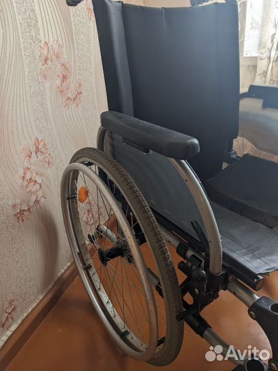 Коляска инвалидная