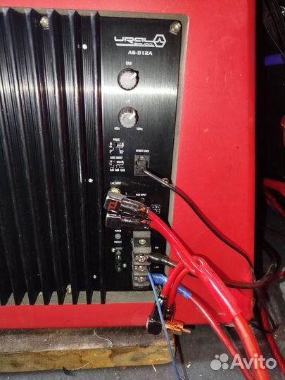 Активный сабвуфер