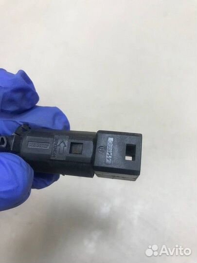 Датчик стоп-сигнала, задних фонарей Renault Logan