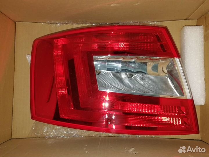 Фонарь задний левый skoda octavia a7