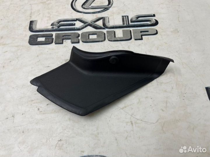 Накладка фары прав. зад. Land Rover Range Rover