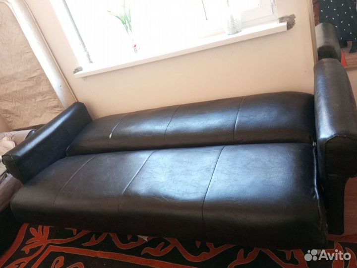 Кожаный диван Раскладной