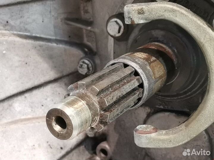 МКПП (механическая коробка переключения передач) I