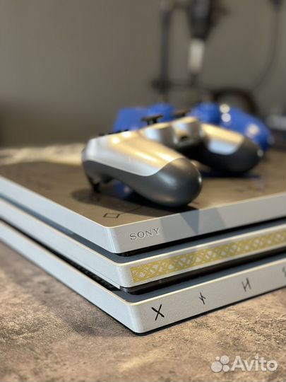 PS4 Pro limited edition (GodOfWar)