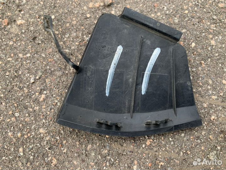 Заглушка буксировочного крюка задняя X4 F26