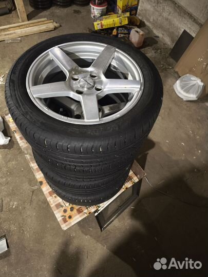 Viatti Strada Asimmetrico V-130 195/50 R19