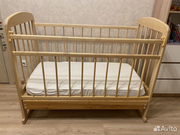 Детская кроватка с матрасом 120х60