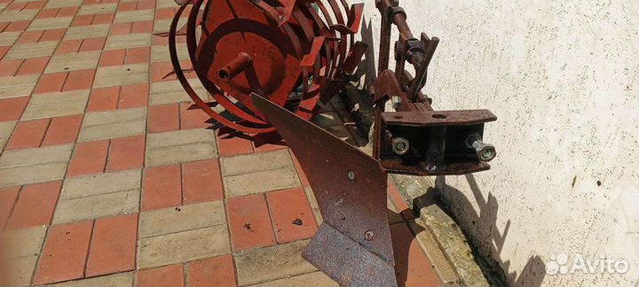 Плуг для мотоблока нева
