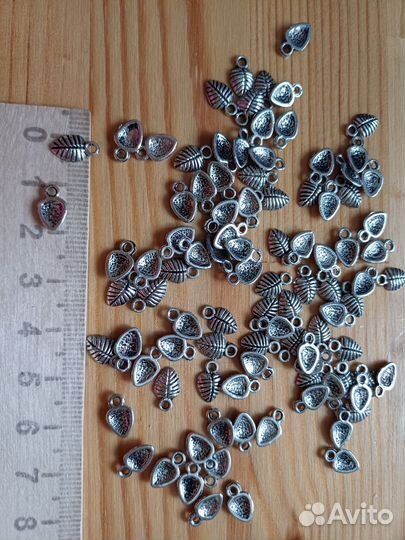 Фурнитура для бижутерии подвески листья 95 шт