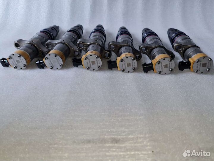 Насос активации-форсунки caterpillar