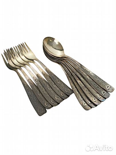 Набор столовых ложек и вилок