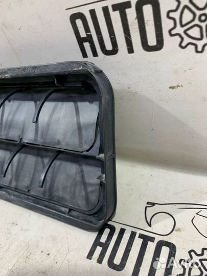 Клапан вентиляции багажника Nissan Terrano D10