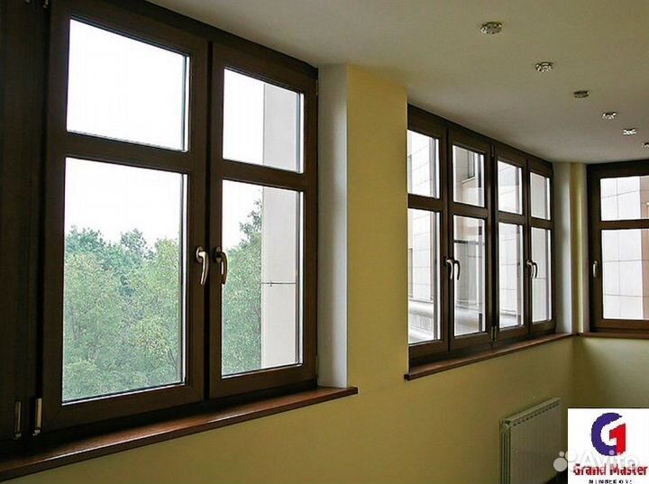 Окна двустворчатые с кашировкой и разделителемя