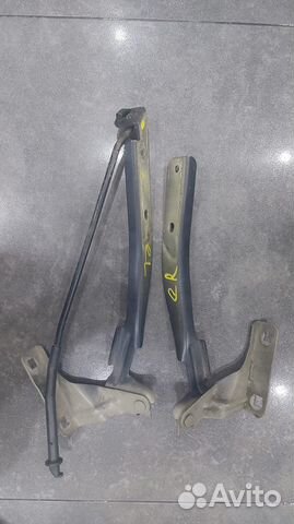 Петля капота Nssan Note Tiida