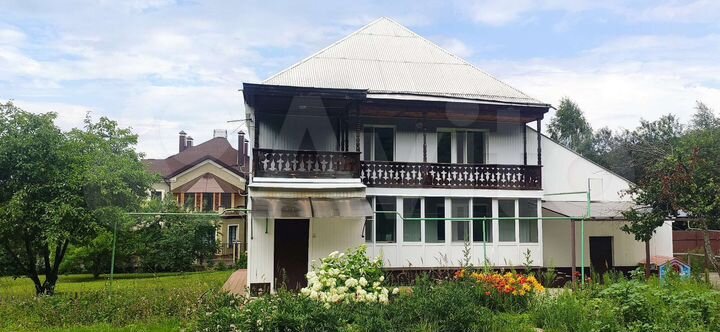 Дом 200 м² на участке 21 сот.