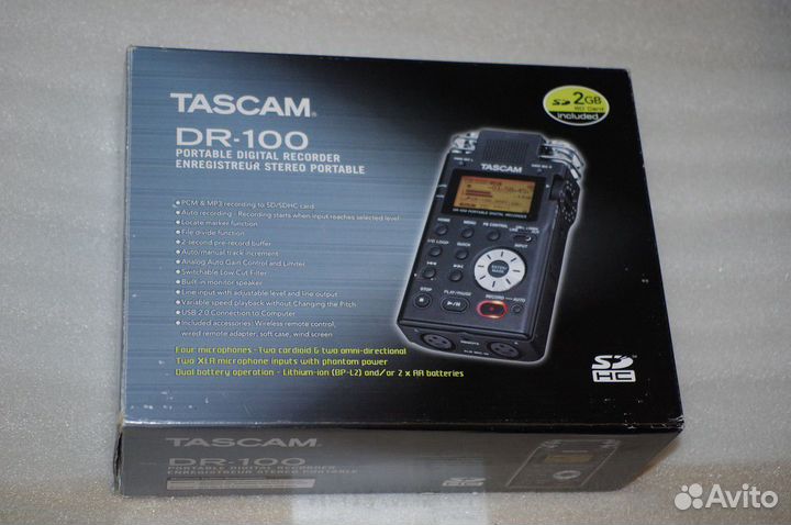 Профессиональный рекордер Tascam DR-100 в комплект