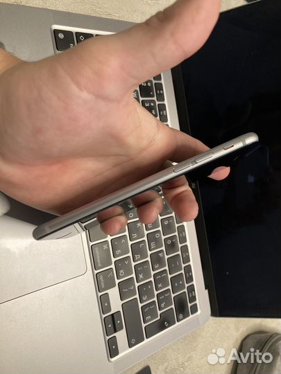 iPhone 6S, 64 ГБ