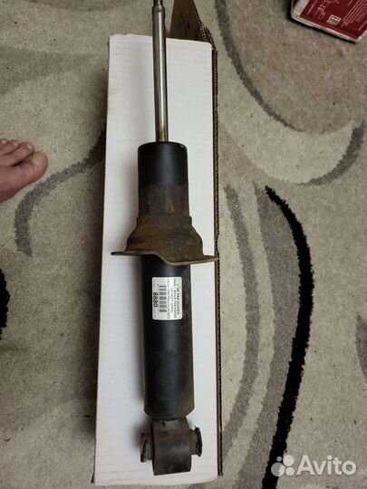 Задние ароматизаторные стойки на peugeot 508